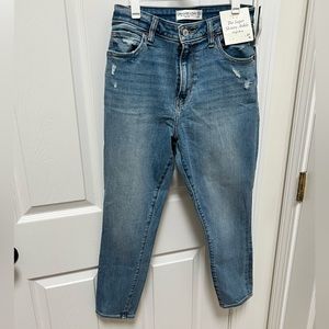 Abercrombie Super Skinny ankle High Rise Jeans - Never Worn!